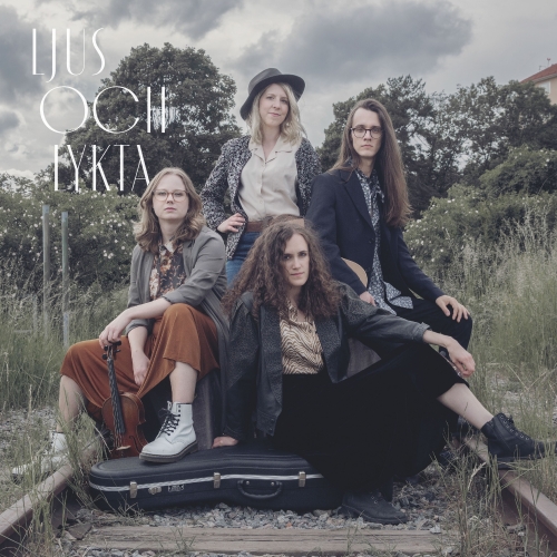 Ljus och lykta omslag